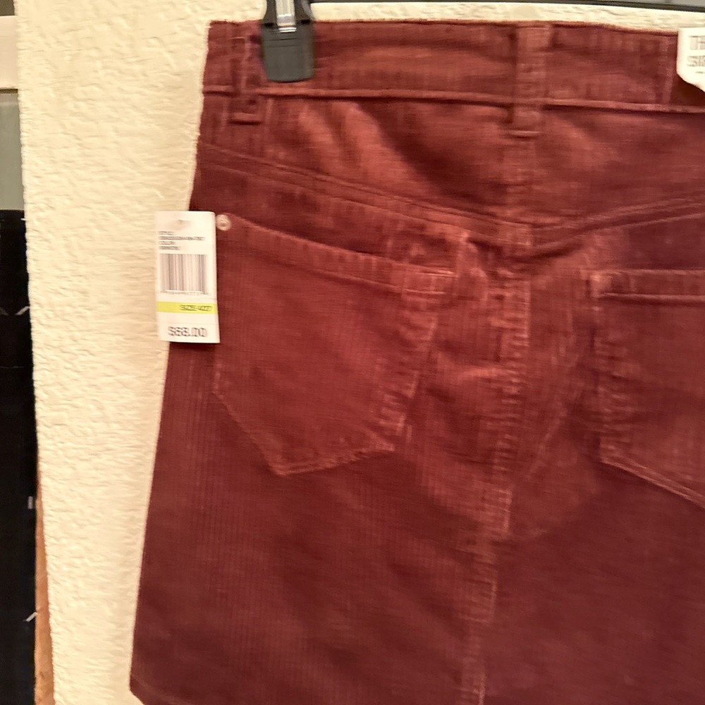 Y2K, Modern Vintage and Retro Kensie Women's Mini Corduroy Skirt - Deep Red - Picture 9 of 16